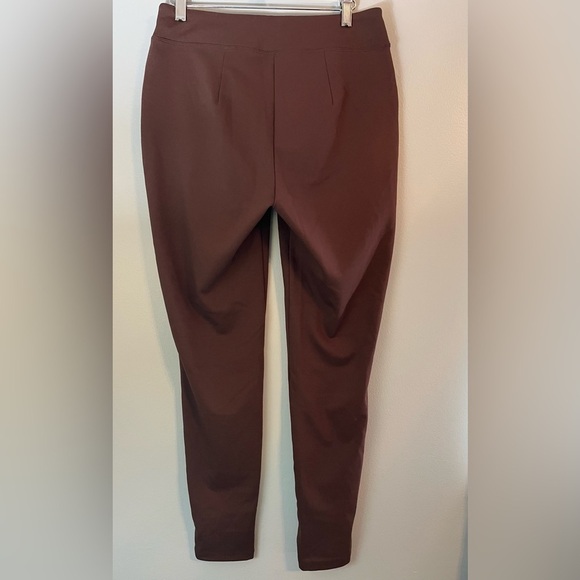 NWT SO Women's Juniors High Rise Maroon Leggings with Zipper Pockets Size M - Picture 2 of 12